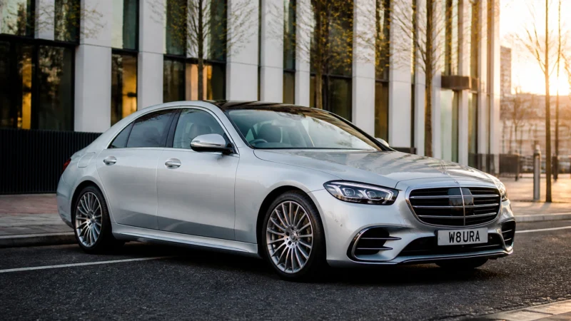 Nottingham Chauffeur Service Vs Uber: Which Is Better for Your Business Trip?