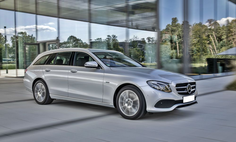 Half-Term Family Travel: Effortless Airport Transfers from Lincoln