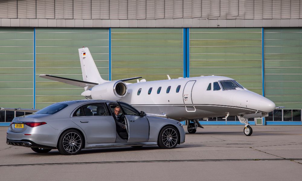 Luxury Sports Personality Chauffeur Service - Airport Transfers