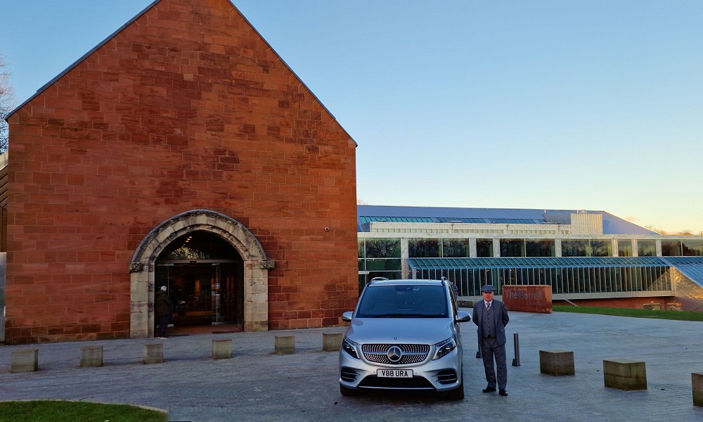 Luxury Chauffeur Hire Glasgow | Top Rated | Aura Journeys