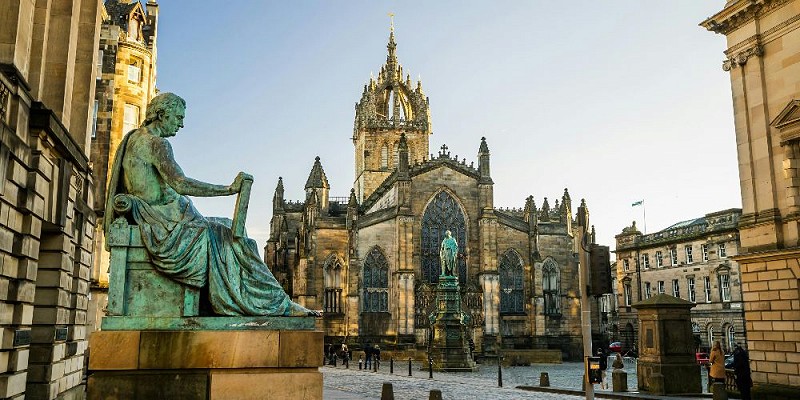 Edinburgh Private Luxury Day Tour and Shore Excursion from Glasgow and Greenock Cruise Port
